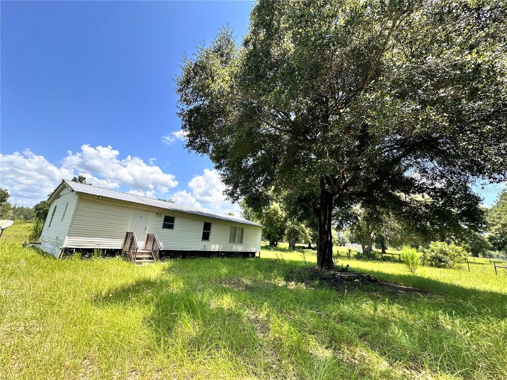 10828 TRAILING VINE DRIVE, TAMPA, FL, 33610 FORT WHITE FL 32038